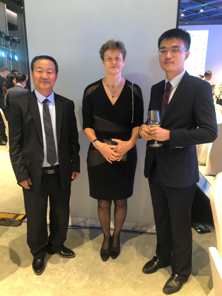 foundervrs's tweet photo. Congratulations Dame Woodward on new appointment, many thanks for your work in China,looks like our guys in China helped you celebrate #graphenemask @versarien #https://www.gov.uk/government/news/dame-barbara-woodward-appointed-uk-permanent-representative-to-the-un-in-new-york https://t.co/TrYBuchAxy