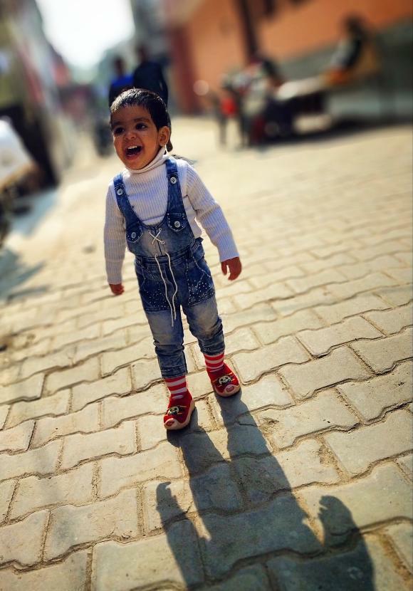 akashpachauri5's tweet photo. @karanacharya7 Sir can you put your Imagination power in it 😊. She is my niece and I want to gave a unique gift on her birthday 🖤
Sir please make it a gem 🙏💫 https://t.co/wfeigYt688