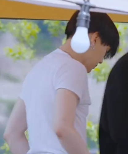 yoongi in the white shirt: a thread