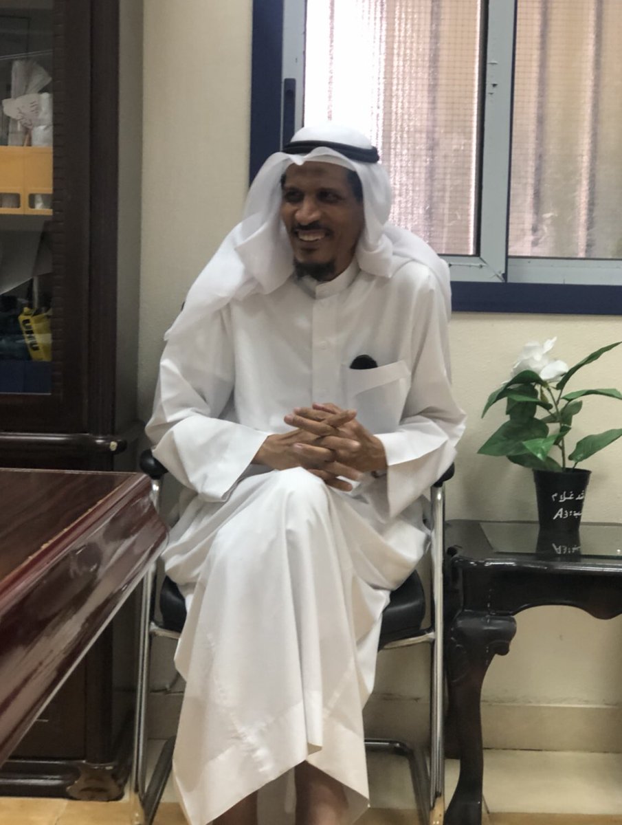 aaa529's tweet photo. الأستاذ الفاضل والمربي القدير والمرشد المتميز : عبدالله الطويلعي تقاعدكم ترك فراغ كبير بمدرستنا بعد عمل لأكثر من ثلاثين عاما مليئة بالجد والحماس والتعليم والتربية نأمل من الله تعالى لكم مزيدا من التوفيق في حياتكم القادمة لكم منا كل التقدير والدعاء لكم بكل خير🌹 https://t.co/NmuacMOtW3