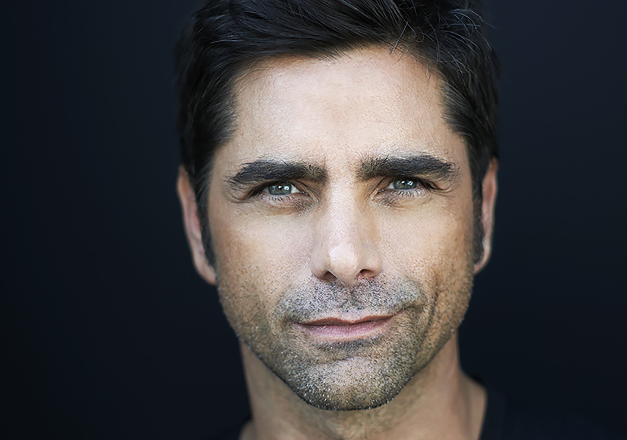 Happy birthday to everyone\s favorite Uncle Jesse, John Stamos!!

Which is your favorite role of the actor/musician? 