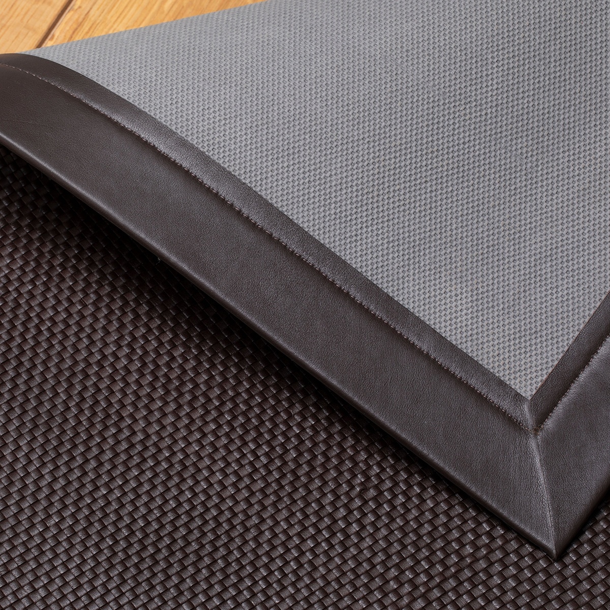 Edelman Leather tweet media