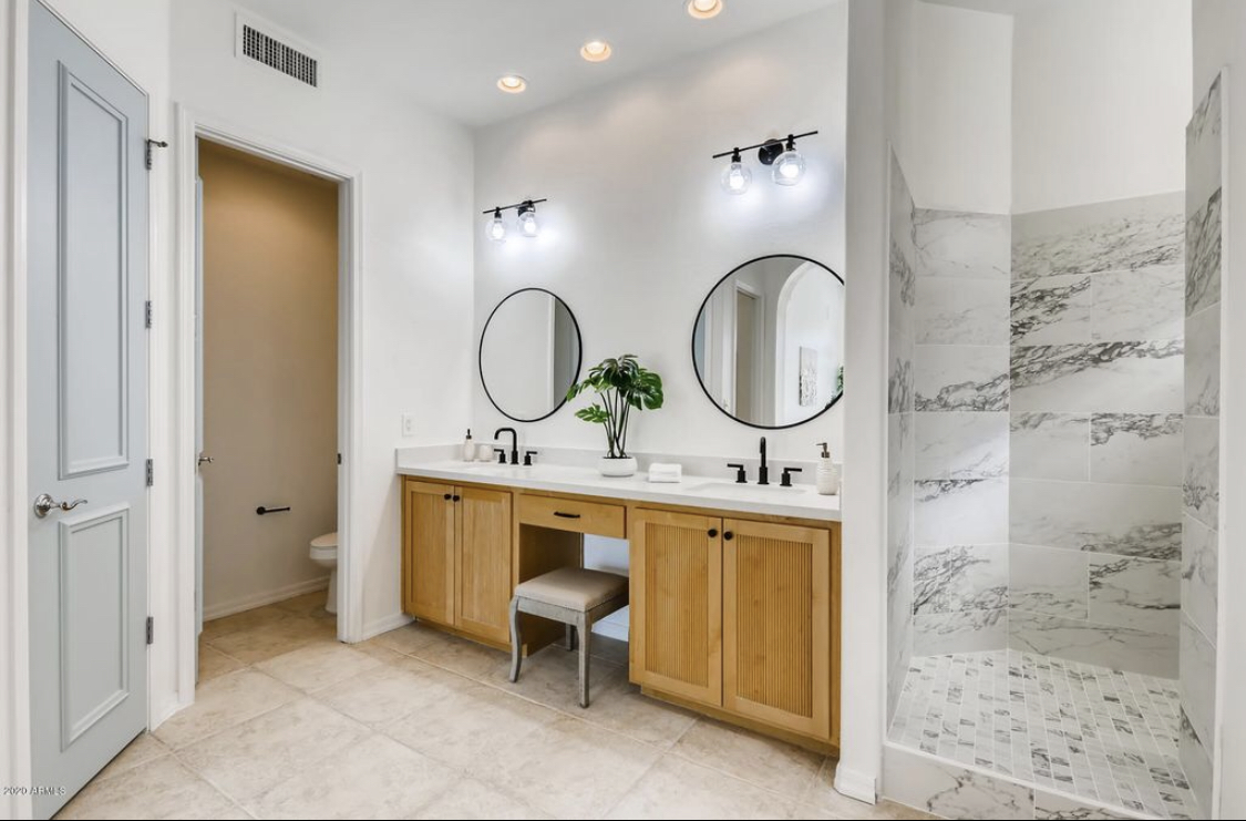 When updating a bathroom, if you have the room, ALWAYS add a double sink. It’s adds tons of value for a small price. 
.
.
.
#topcomp #azrealestate #topdollar #sellformore #phoenixrealestate #scottsdalerealestate #renovations #updatetosell #renovatetosell