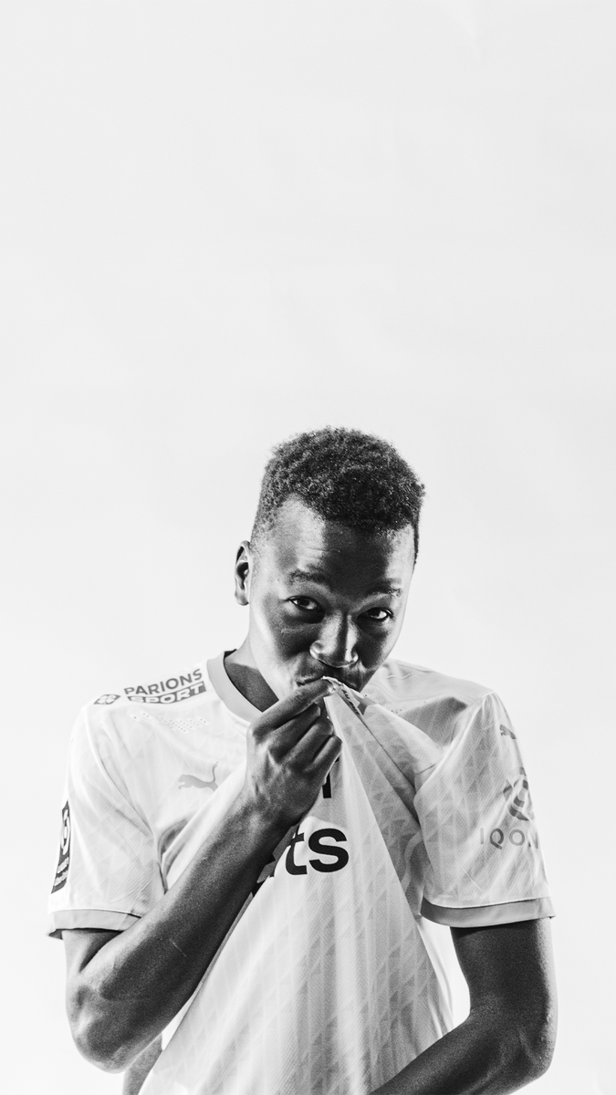 OM_Officiel's tweet photo. Un seul amour 💙#WednesdayWallpaper https://t.co/fqILf8B7VA