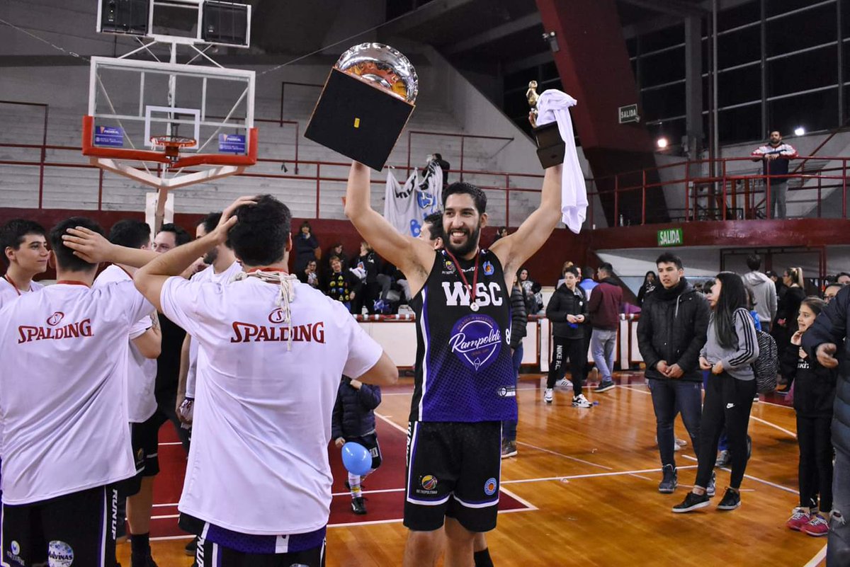 agent__mn's tweet photo. Aquí cuando nuestro pívot MATIAS NUÑEZ @Matinu5 salió Campeón y fue #MVP del torneo PreFederal en BsAs con @WildeSporting #TeamMNAgent 💪👏🏀 https://t.co/76uw6yxZkw