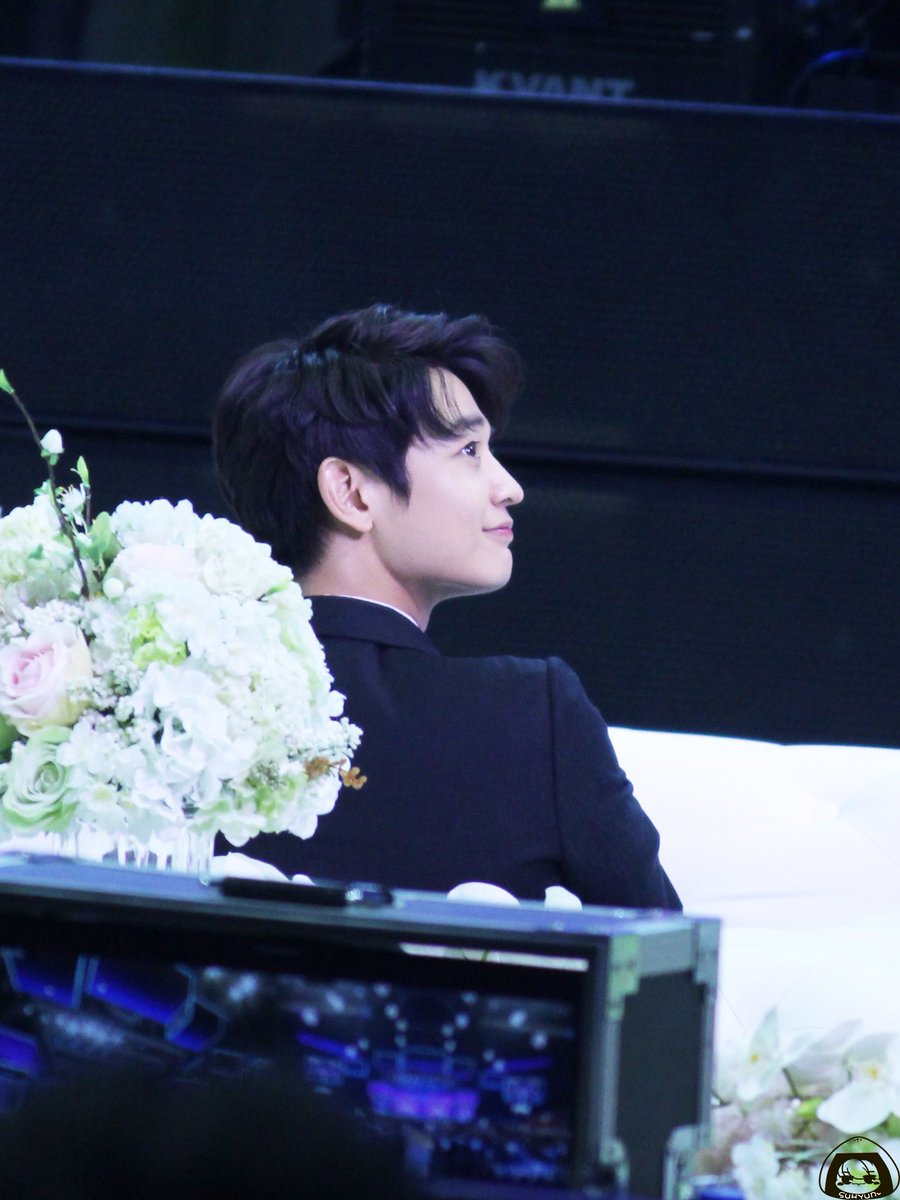 likea_fire's tweet photo. #Dday100일_최민호칭찬챌린지
🤔아무리봐도 꽃만 있는 사진같은데....? 완벽한 위장술을 칭찬함💮 #D_92 https://t.co/iZjbgCilW3