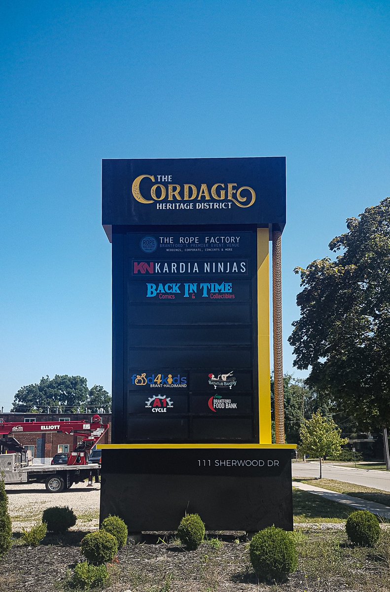 PrideSignsltd's tweet photo. We’re pretty excited to have the opportunity to help reface a landmark in @city_of_brantford ...Is coming along nicely.... 😍 @forgeandfoster_ .
.
.
.
#cityofbrantford #signsbypridesigns #teampridesigns #forgeandfoster https://t.co/eXJpytAzzA