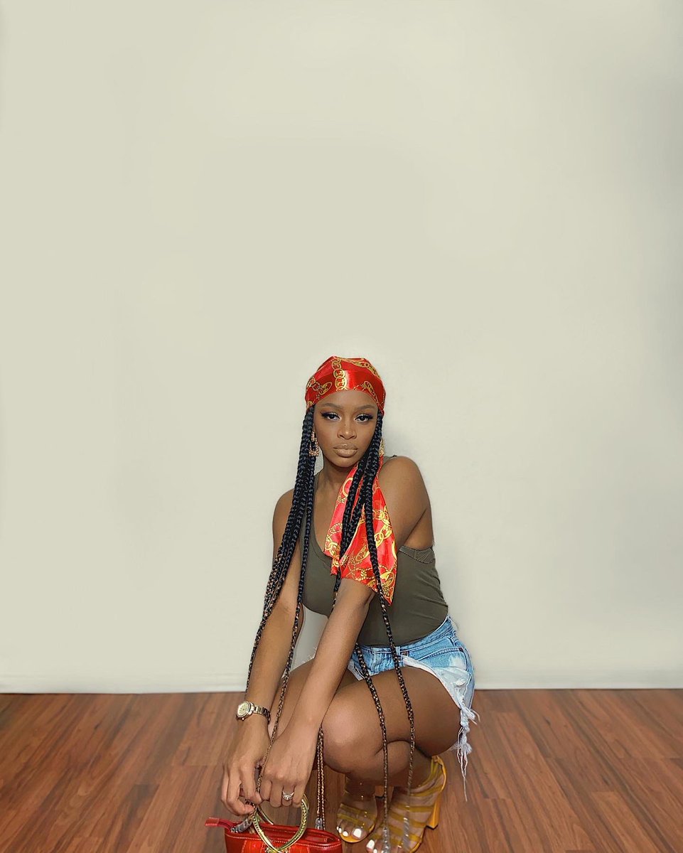 MsChrissyDaily's tweet photo. ๐ฅ๐ฅ๐ฅ๐ฅ๐ฅ๐ฅ
.
.
.
.
.
.
.
#denim #explore #explorepage #style #styleblogger #silentmoves #styleinspiration #ootd #outfitinspiration #boxbraids #braidswithbeads #bootybraids #shortshorts #fashionblogger #blogstyles #microinfluencer #collaboration #yellowheels #redpurse https://t.co/bJ3jIja5ZQ