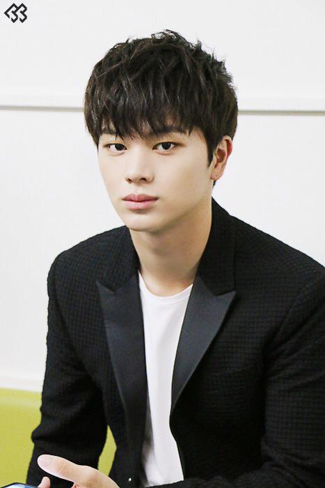 ᴅ-452throwback to 150819 sungjae 