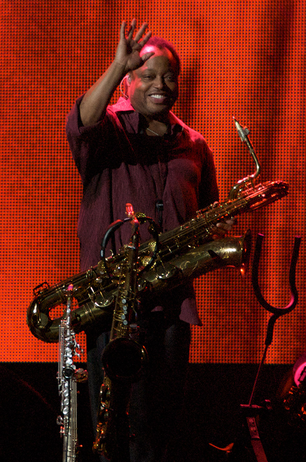 davematthewsbnd's tweet photo. On this day in 2008, LeRoi Moore passed away from complications stemming from an ATV accident, just days after DMB’s June 28 show in Bristow, VA. In honor of LeRoi watch his last concert on TONIGHT’s #DMBDriveIn at 8PM ET. Join us celebrating the music of the GrooGrux King! 🎷👑 https://t.co/xSkXID99XM