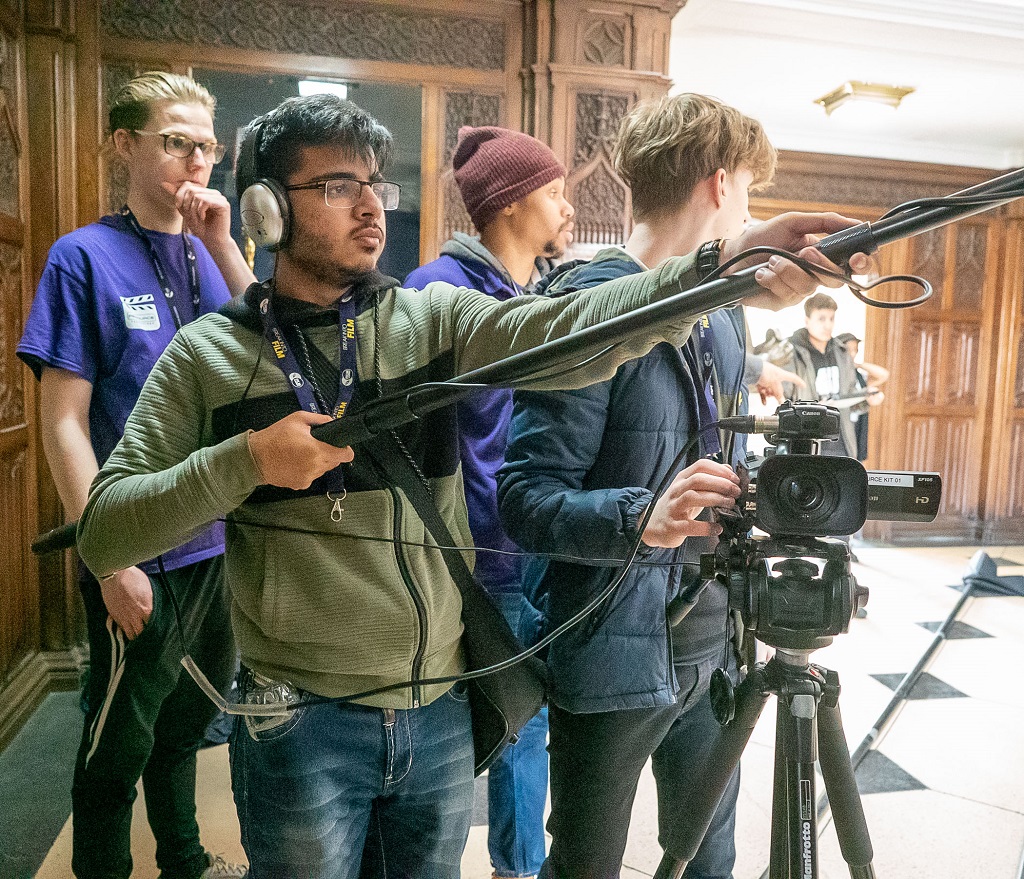 PinewoodStudios's tweet image. Are you an aspiring filmmaker? Applications are open for the @ResourceProds @BFIFilmAcademy at Pinewood and Shepperton Studios. Apply for your chance to gain a recognised industry qualification and the skills to help make your career in film a reality:
resource-productions.co.uk