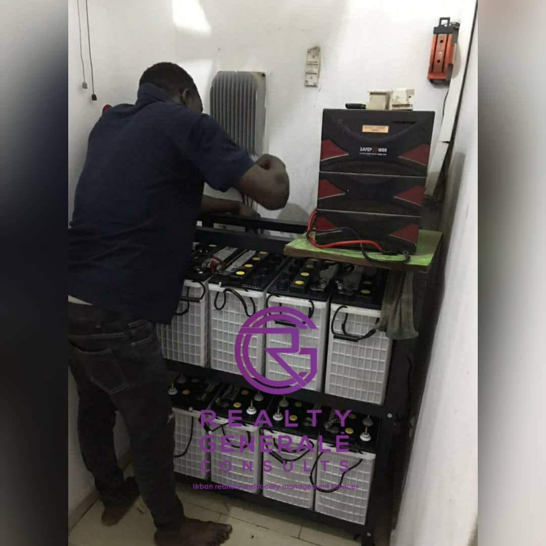 oluwas_handle's tweet photo. Design | Sales | installation &amp; Maintenance of solar system, inverter, batteries and Cctv cameras is what we do at Reality General Consult. For more enquiries; https://t.co/tjGHZwofyX . #BBNaija #AfroBeatsTheBackStory #protestforpeace #mufc #Gimenez https://t.co/jVyMLjXtvb