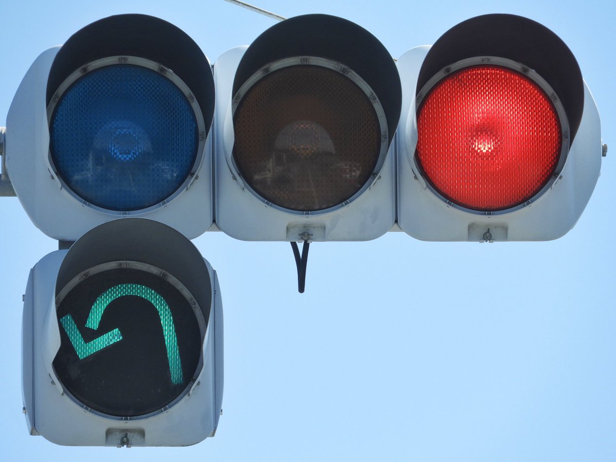 低コスト信号機 on X