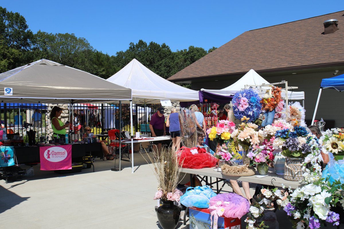 Chesterfield Chamber (@chesterfieldcoc) on Twitter photo Everybody loves a good craft fair! <a href="/InnsbrookResort/">Innsbrook Resort News</a> is now reserving booths for their vendor show at Charrette Creek Commons on September 12. Event is free and open to the public. Learn more here: innsbrook-resort.com/index.php/even… Everybody loves a good craft fair! <a href="/InnsbrookResort/">Innsbrook Resort News</a> is now reserving booths for their vendor show at Charrette Creek Commons on September 12. Event is free and open to the public. Learn more here: innsbrook-resort.com/index.php/even…