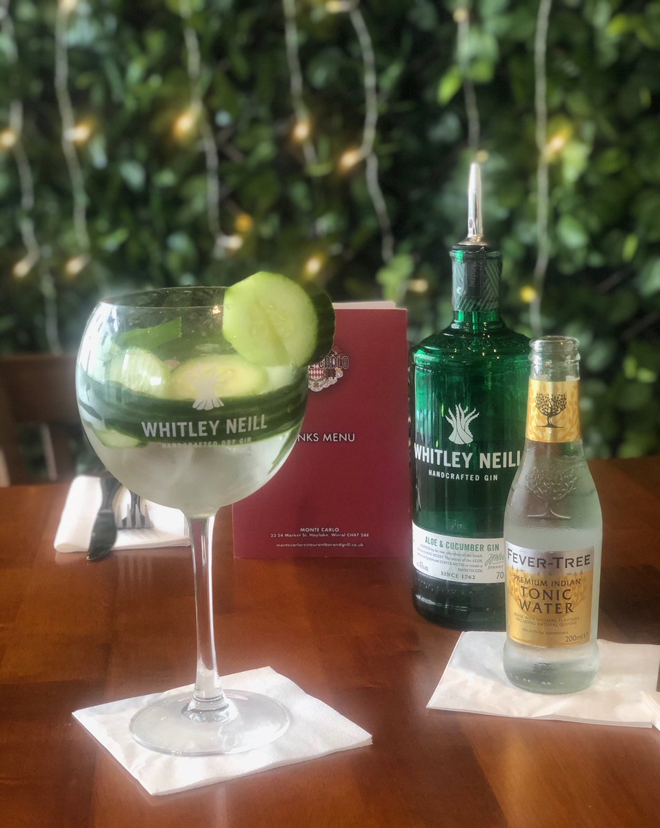 montecarlohoy's tweet photo. #whitleyneil aloe and cucumber gin with a refreshing #fevertree tonic and LOTS of fresh cucumber π...brighten up a grey day.. https://t.co/rZZunrwgGx