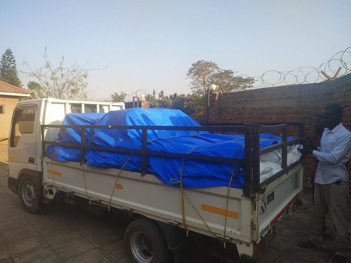 First load packed and ready - 136 Food Relief Packs &amp; 10 Handwashing stations.
Destination - Kasungu
#Womenatworkcampaign