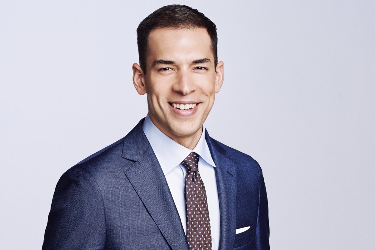 RobertFeder's tweet photo. This just in: Anchorman Stefan Holt @stefholt4NY coming back home to @NBCChicago: https://t.co/SnSR69JGh5 https://t.co/jZtFCoS9sM