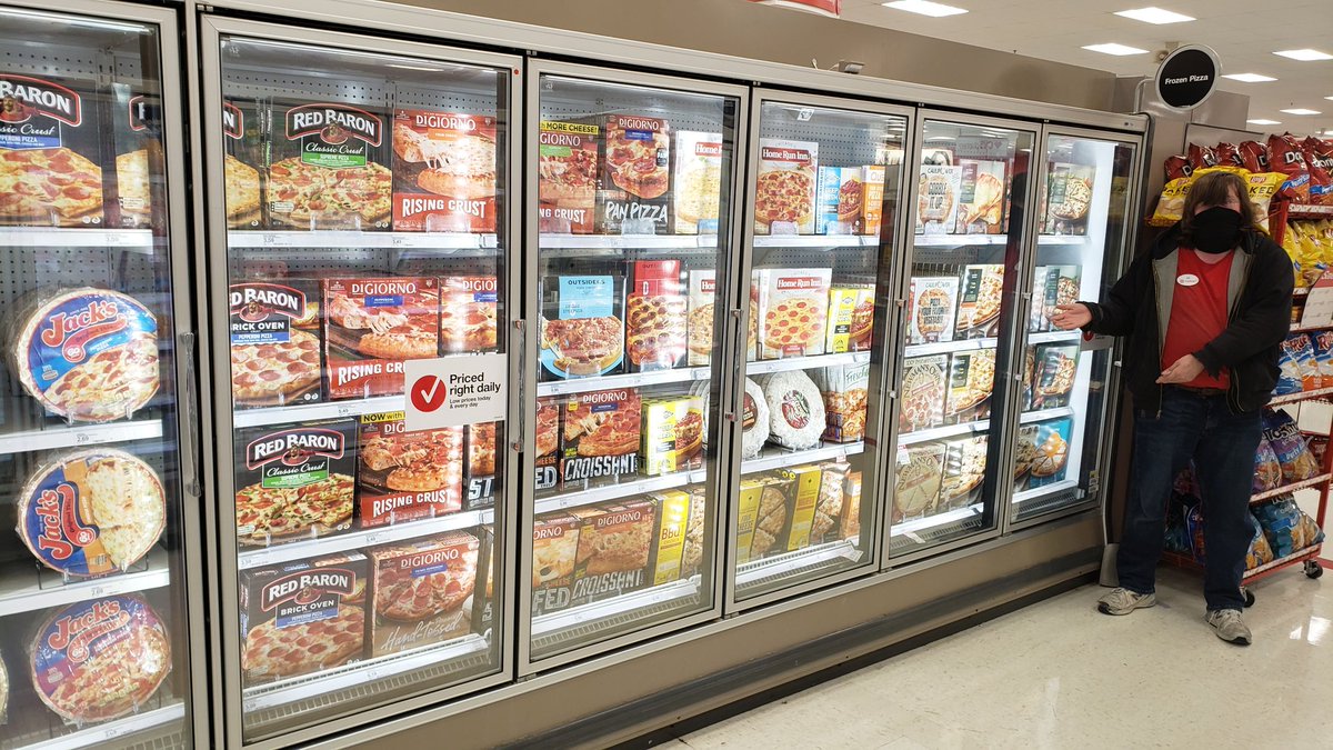 DBO Jim likes his pizza the same way he likes his zone....crispy @jbellomo23 <a href="/Summer_K_W/">Summer Hickok</a>