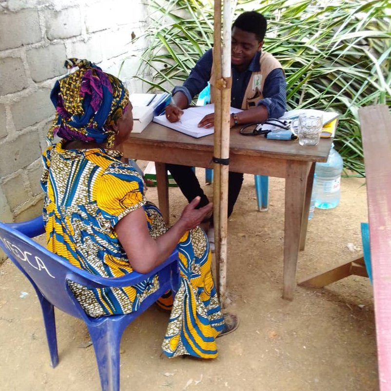 lizjarman89's tweet photo. On World Humanitarian Day thank you to all our WHO mobile clinics staff for their hard work in the field. Due to their diligence and determination we have managed to consult over 20,000 IDPs in NWSW https://t.co/tXqrzZBSpE #WorldHumanitarianDay2020 #reachoutdev1 #RealLifeHeroes https://t.co/bXBg8AD3sU