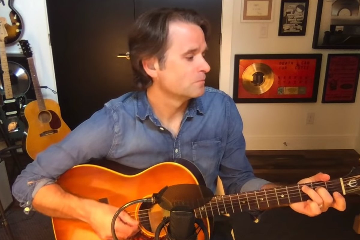 RollingStone's tweet photo. Ben Gibbard of the Postal Service dedicated the song "Such Great Heights" to the U.S. Postal Service on a recent livestream https://t.co/VndhHpTIS0 https://t.co/vGwwxanmhI