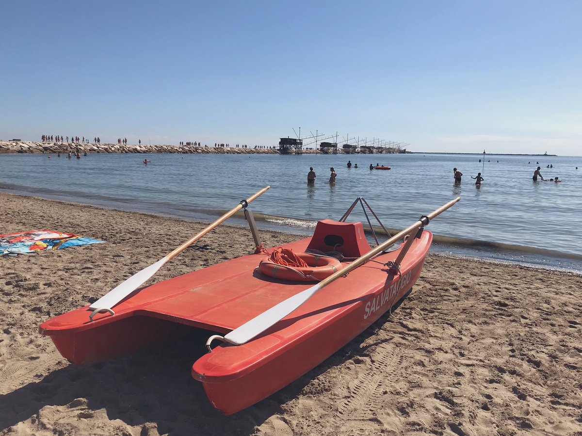 dolceSally's tweet photo. #Sottomarina beach #InDiga #dogfriendlybeach 🏖☀️🌊
ps: tomorrow I’ll post crazy pics about food! because lunch time & snack time at the beach are the best moments of the day! 😅😂🤣
Stay Tuned! 🤗🤗🤗 https://t.co/jUmDRQsf7o