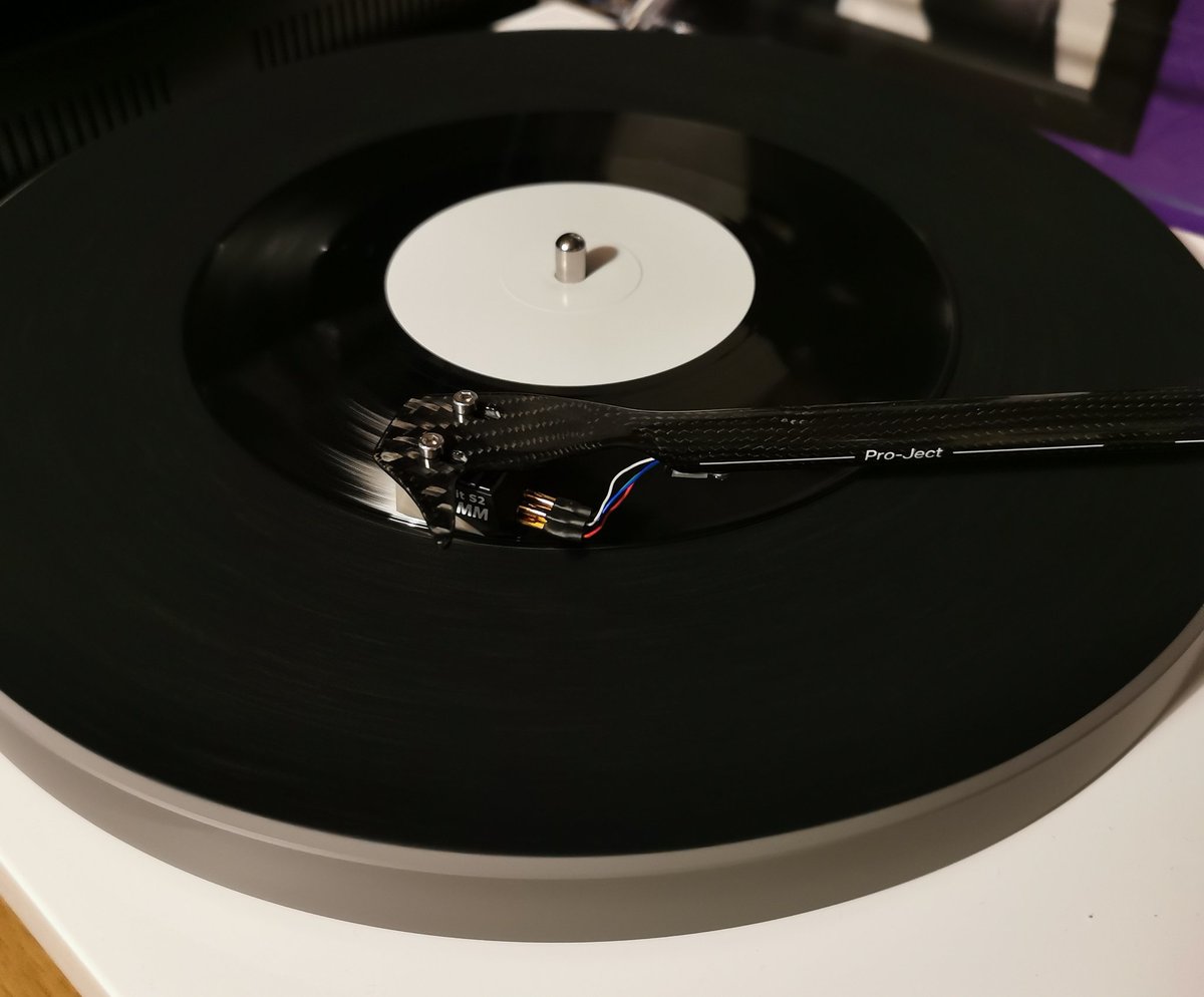 SeanHarrison71's tweet image. I remember the time when £700 would have bought you a good system. Mind you the #ProjectAudio X1 is a beast of a machine. It really does justice to #eveninexile by #JamesDeanBradfield #Manics