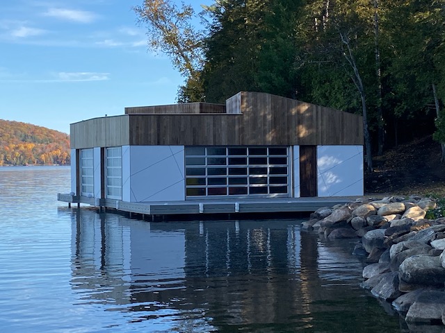 CFPWoods's tweet photo. @CSArchitect1 did an amazing job incorporating our Thermally Modified Ash Siding into their recent project at this stunning Boat House in Lake of Bays.
#project #construction #architecture #thermallymodifiedwood #partnerships https://t.co/wNPjiNjO3g