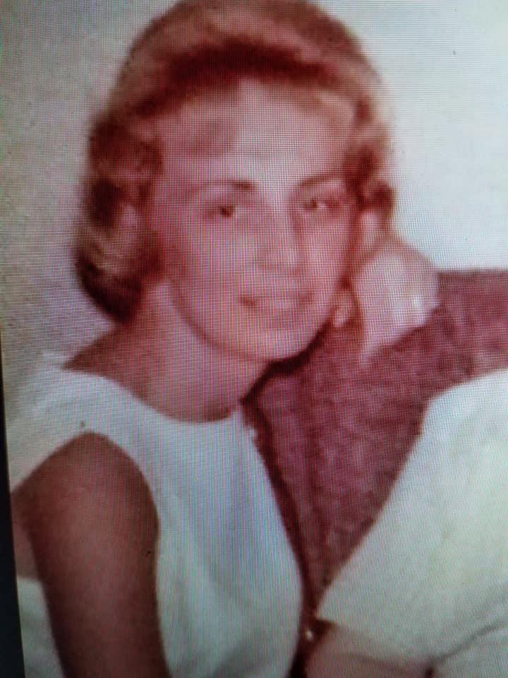 luukeski's tweet image. Twitter, I need your help. It would mean the world if you could give this a retweet.