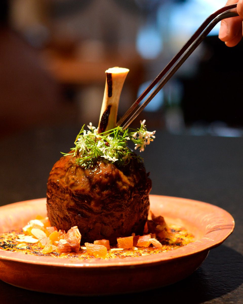 Te esperamos en 📍Ámsterdam 53, #ColoniaCondesa con Chamorro de cordero, arroz persa con almendras tostadas, cúrcuma, salsa de dátiles, pasas y chabacano.⁣
⁣
Reserva al 📲55-5086-8065⁣⁣

#MerkaváMx