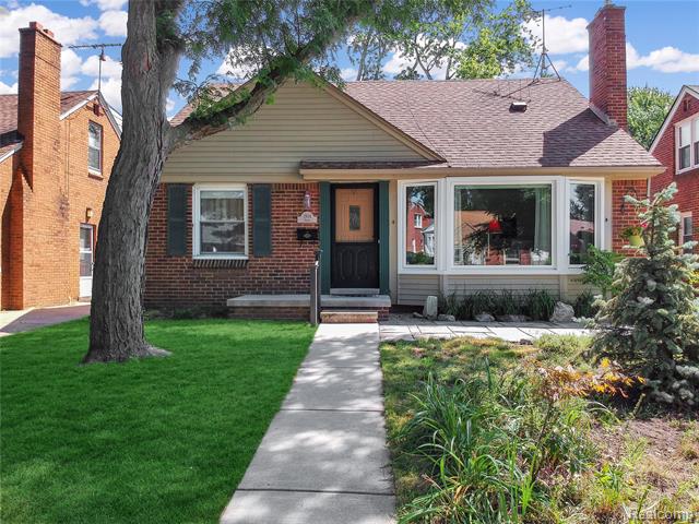 KevinDelaini's tweet photo. You have to see this home! 3 BD/ 1 BA in Dearborn. Call/text/DM me for details.  https://t.co/yxtOKAEvsd https://t.co/PO8bV76Dbm