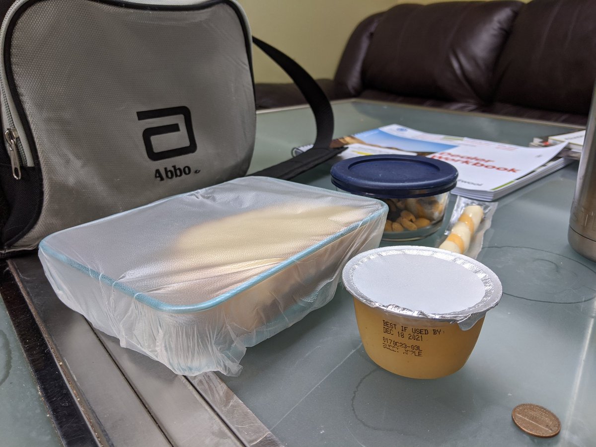 CRCPizzaMonday's tweet photo. When we're not having pizza, we're often relegated to #littlekidlunch.  Today's example: https://t.co/7Cd6bDL68S