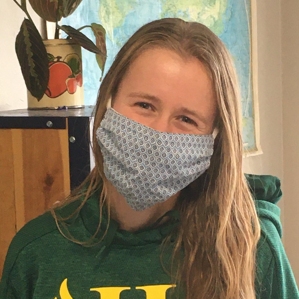 HumboldtJacks's tweet image. .@HSUJacks' Fans, join the @HSUTracknField women's team and remember to wear your face coverings, to social distance and to wash your hands.  #WeRUnitedJacks #AloneTogether #TrueJacks