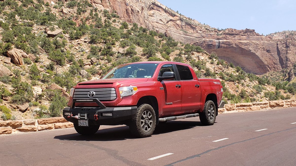 sobasdaniel's tweet image. Currently on a two week road trip out west seeing some nice views in Zion National Park