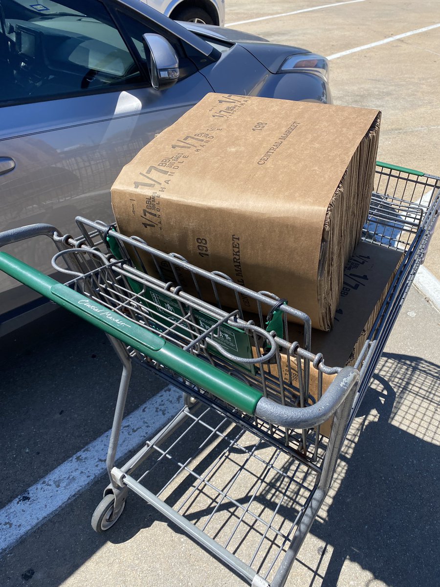 Shoutout to <a href="/CentralMarket/">Central Market</a> at lovers lane for the paper bag donation! Thank you! We are #essentialeagles and this will help us get our students their tech to #maketheirmark <a href="/dallasschools/">Dallas ISD</a> @MolinaSunset <a href="/AlfanoY/">Yoely</a> <a href="/MariaCa09845953/">Maria Castillo</a> <a href="/llbm98/">Liliane de Moraes</a> #lookforthehelpers #BackToSchool2020