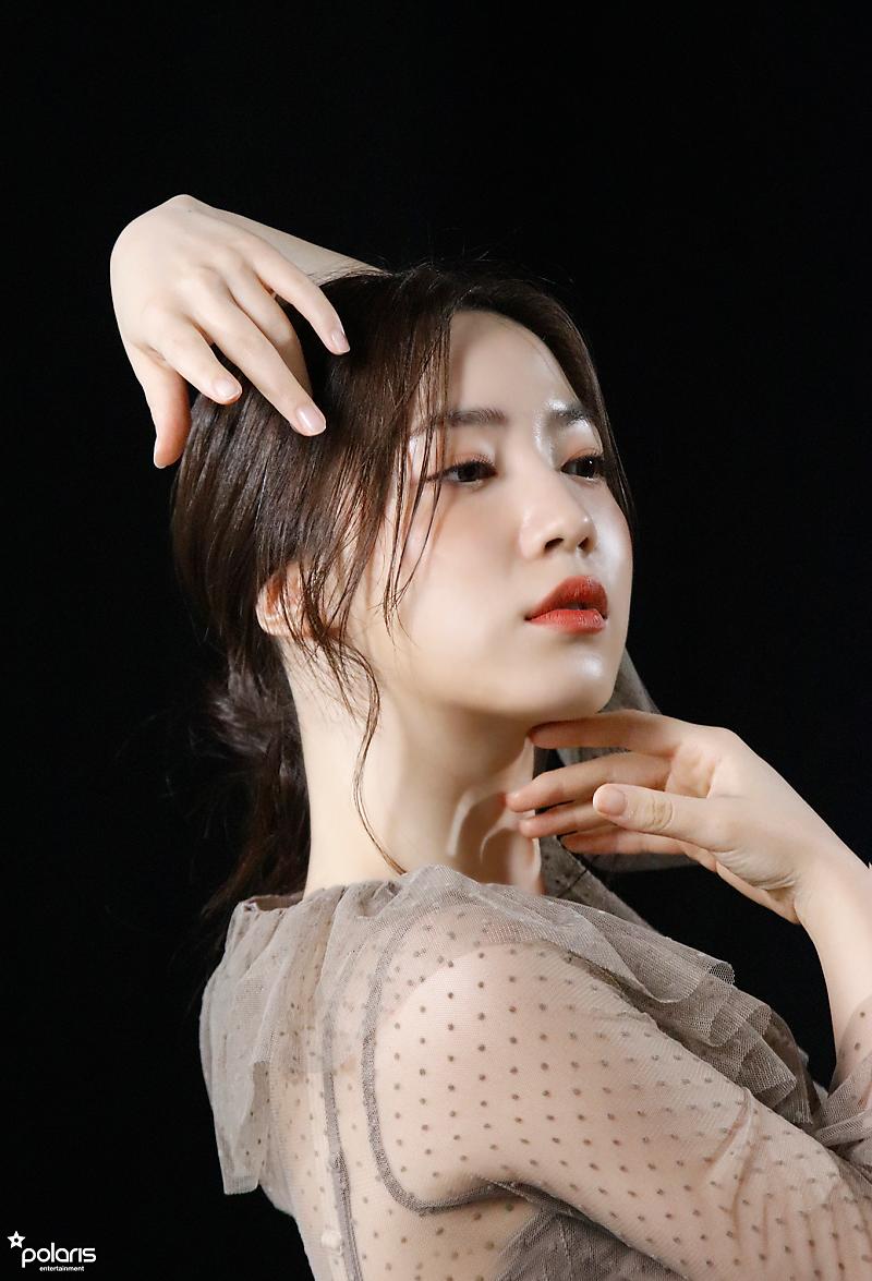 myhwaTH's tweet photo. Hwayoung for BNT International behind the scenes. 
© Polaris Naver blog

🖇 https://t.co/uuAk6ml6Gi
⠀
#류화영 #bnt #Hwayoung #RyuHwayoung https://t.co/MDochfyuB6