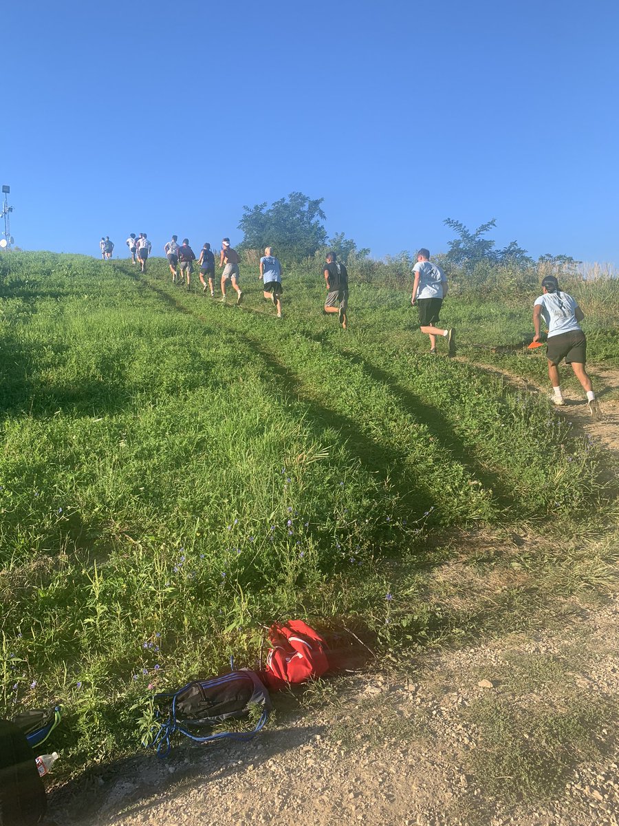 saberhoops's tweet photo. Great to be at the Rock early. Perfect day! Week 1: 10 Hills!
Socially Distanced!
Get better!
#WYCS https://t.co/r1LOwKqm3u