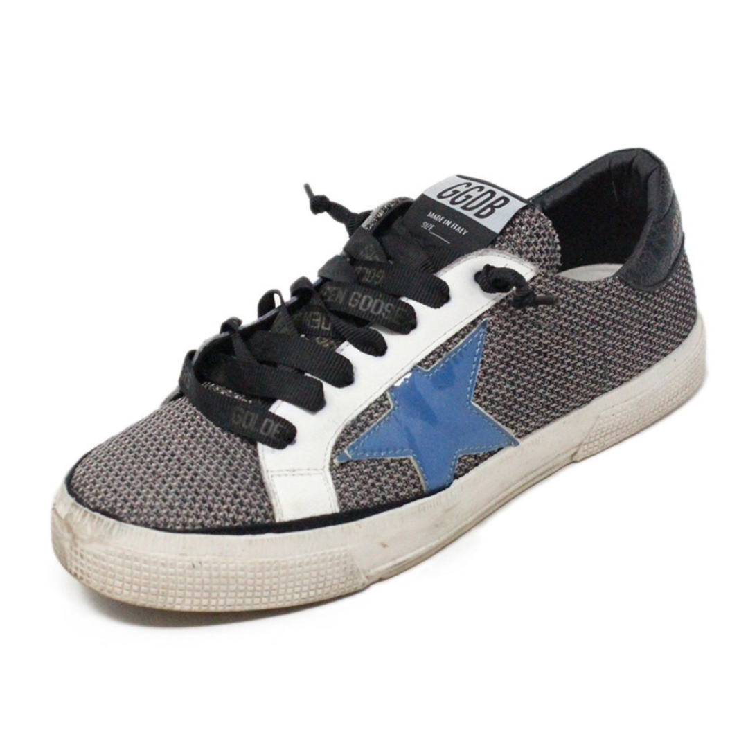 MichaelsConsign's tweet photo. Starlight, star bright 🌟
​#GoldenGoose Black Sneakers Sz. 37 $225 https://t.co/z8xgGTPfdy