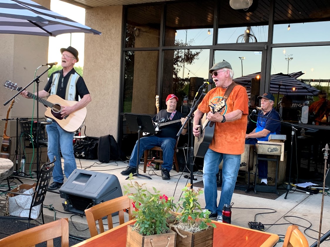 vineyard417's tweet image. Denzil &amp;amp; Jonathan Band back this Saturday the 22nd 7pm on the patio. Here come the sun🌞
#herecomesthesun #denzilandjonathanband #music #saturdaynight #saturday #patio #summernights #417 #417land #417local #417foodie #drinklocal #drinklocalbeer