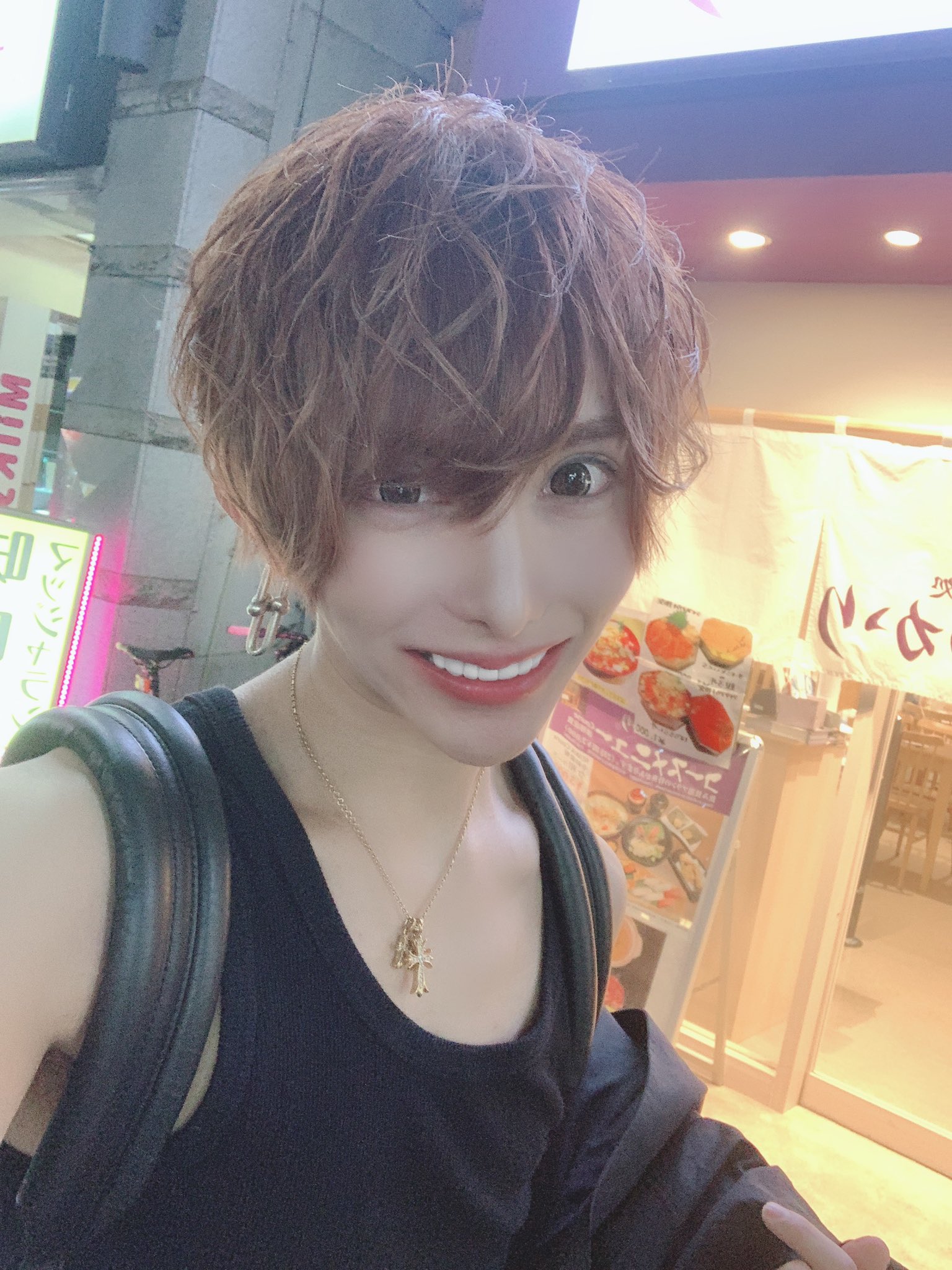 心綺麗 ココロキレイ 冬月ショコラ 今日もお疲れ様 明日岐阜帰るから お土産欲しい人カップラーメン買ってくる T Co I5iaobeay6 Twitter