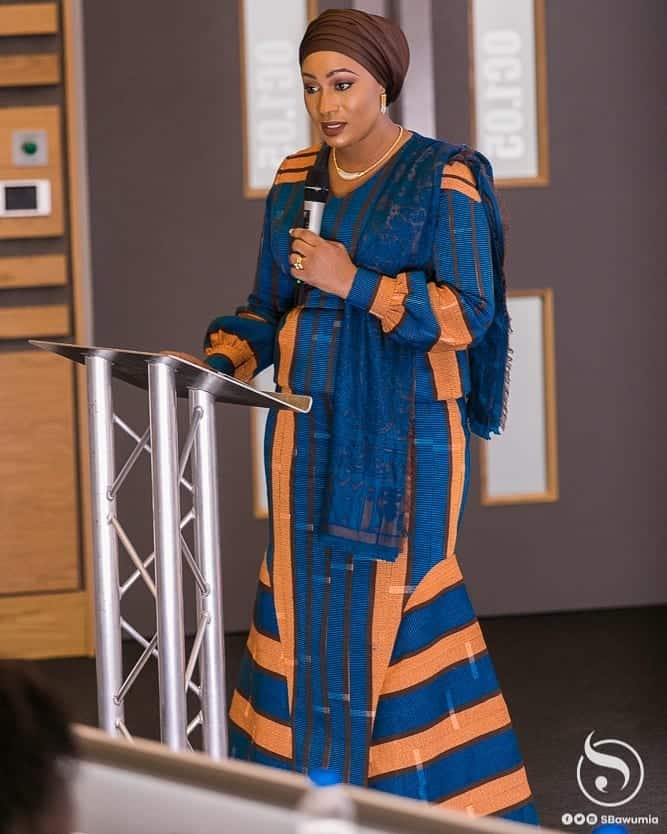 KNUST_Live's tweet photo. The Second Lady of the Republic of Ghana is "From KNUST".

@SBawumia was a Social Science student in KNUST and graduated in the year 2000. 

We are proud of you, Second Lady.

#FromKNUST
#KNUSTLive https://t.co/qLyOneASCz