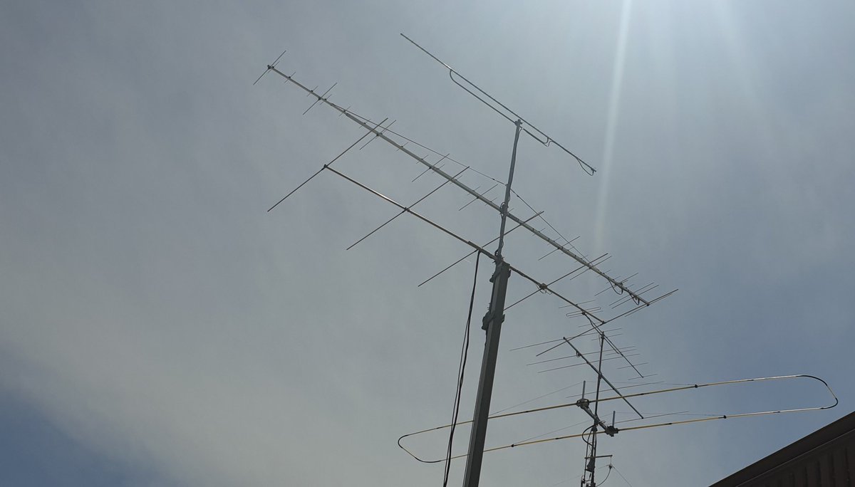 Hb9Hlm's tweet photo. Antennes HB9HLM https://t.co/GoO8h9YzUq