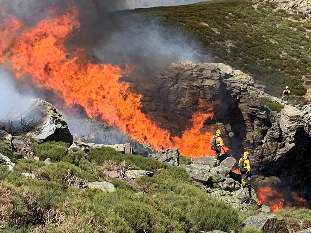 brifpuertopico's tweet photo. Os mostramos nuestra llegada ,junto con lo que nos encontramos y como estamos , a casi 2000 metros hoy el VIENTO sopla muy fuerte... esperamos rematarlo pronto  ...#IFHermosillo #BRIF https://t.co/rVrVyBWiB9