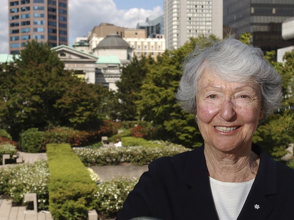 LawCourtsInnVan's tweet photo. Pioneering Vancouver landscape architect Cornelia Oberlander designed the gardens in front of @LawCourtsInnVan for all to see. Keep the Inn a public venue, please RT&amp; visit https://t.co/fCpY0m7p5P #SavetheLawCourtsInn #vanpoli #bcpoli https://t.co/ETMb2gc6z6