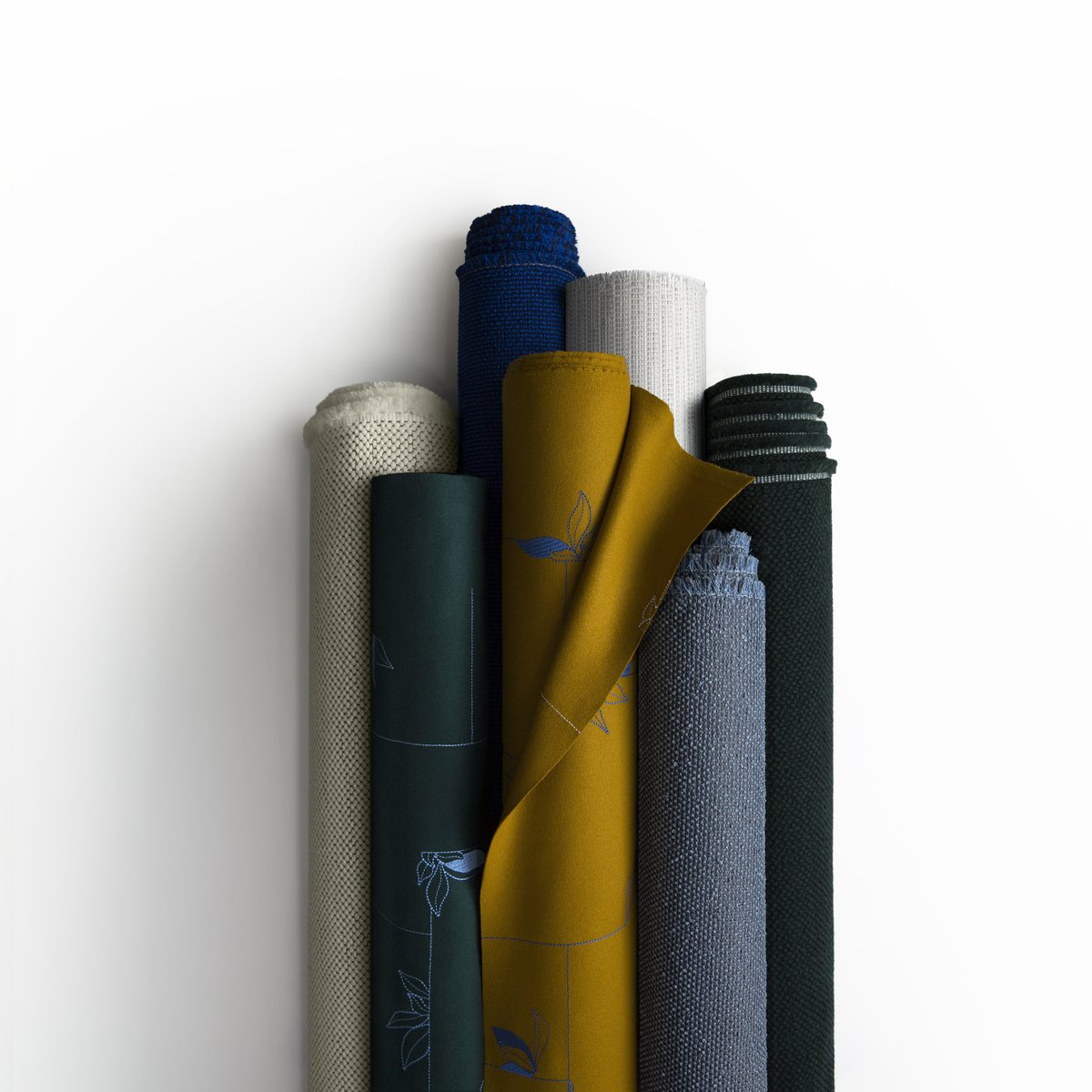 teknion's tweet photo. Exploring fiber, structure and process, the Mutable Matter collection of five textiles by Suzanne Tick from Luum Textiles seeks to transform renewable and recycled fibers into new surfaces with energy and texture. Launching in September!
#LuumTextiles #MutableMatter https://t.co/SFy0CI8HlC