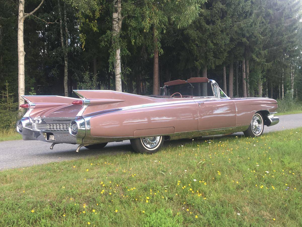 lasacerdotessa's tweet image. Imagine if they still made cars like the 1959 el dorado 😭