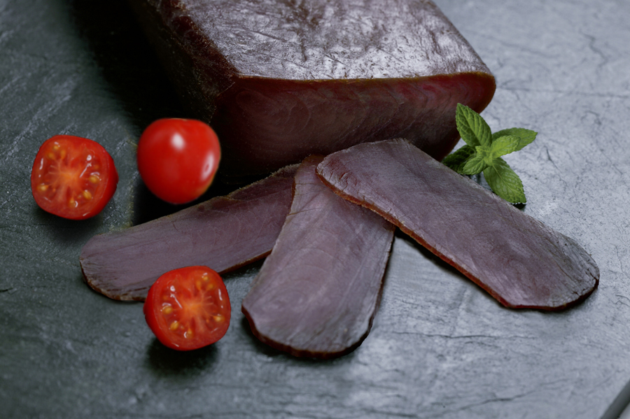 MOJAMA DE ATUN, aperitivo ideal para tomar estos calurosos días de verano con una cervecita bien fresca o un vino