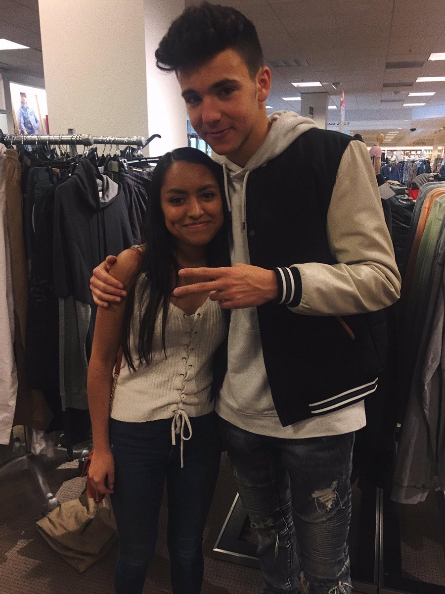 proudskyehard's tweet photo. i think we need an updated picture 🤔 last time I saw you was 2018 🖤 @skyeofficial https://t.co/AeQB9PIaJq