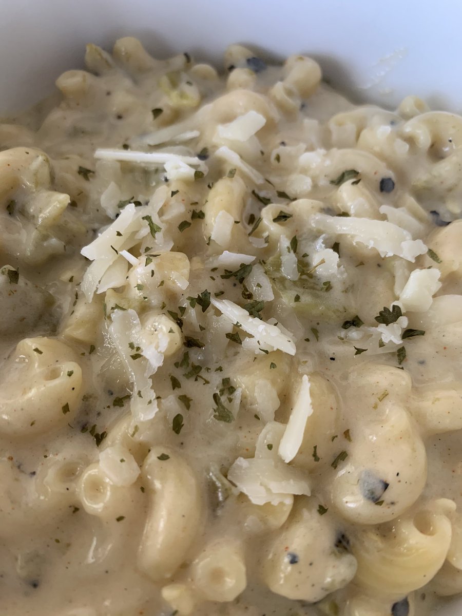 Hatch Green Chile Mac & CheesesHE COOKED
