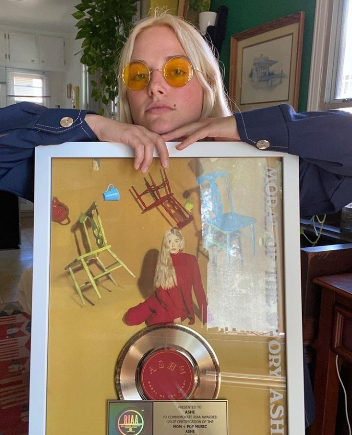 4. Lights Up "do you know who you are? SHINE!"