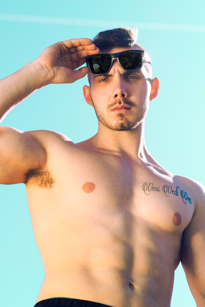 time to change tweet media